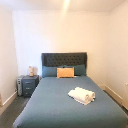 Two Bedroom Flat In London Exterior photo