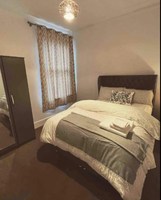 Two Bedroom Flat In London Exterior photo