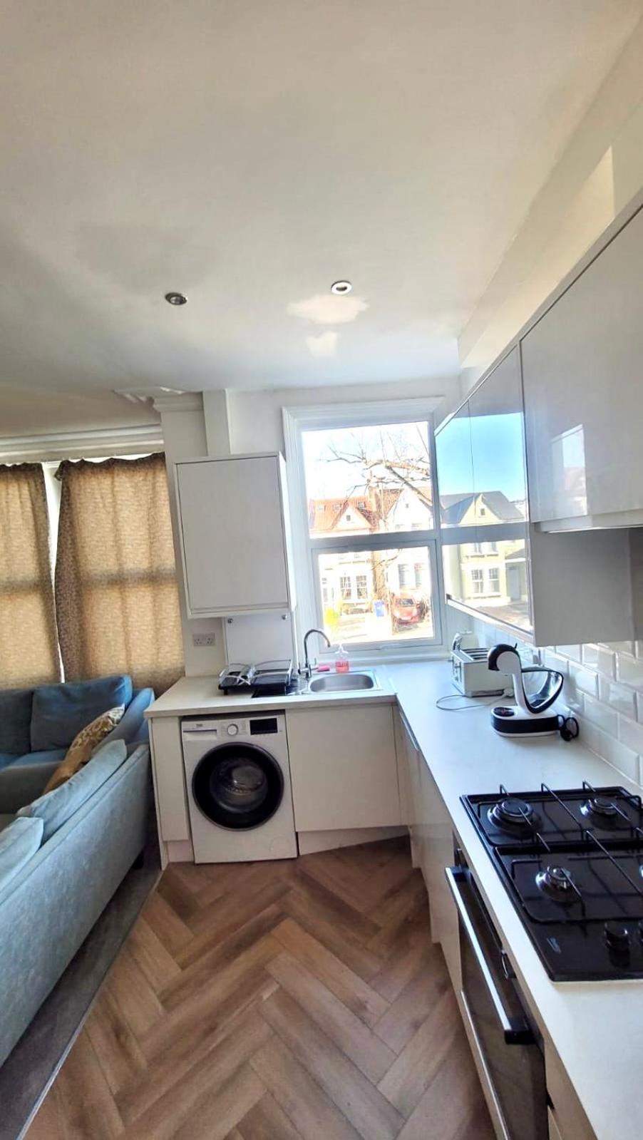 Two Bedroom Flat In London Exterior photo